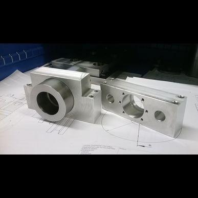 金型製作でお悩みならM.Designへ